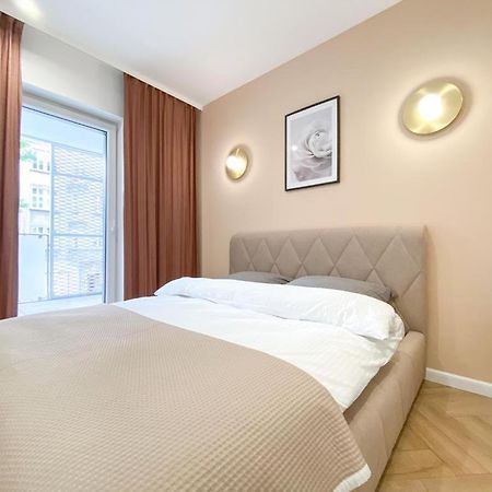 Apartament Family Zwierzyniecka Poznan Bagian luar foto